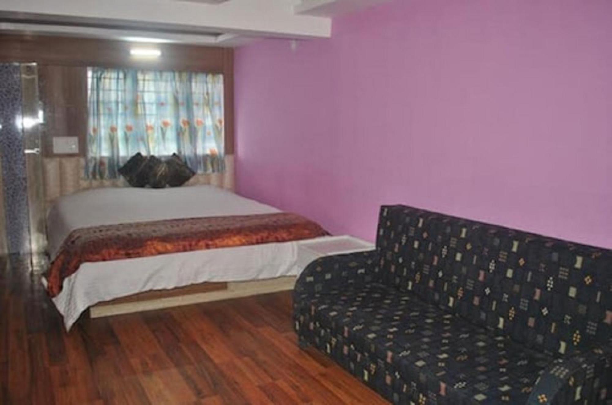 Grg Broadway Mall Road Darjeeling By Royal Collection Hotel Экстерьер фото