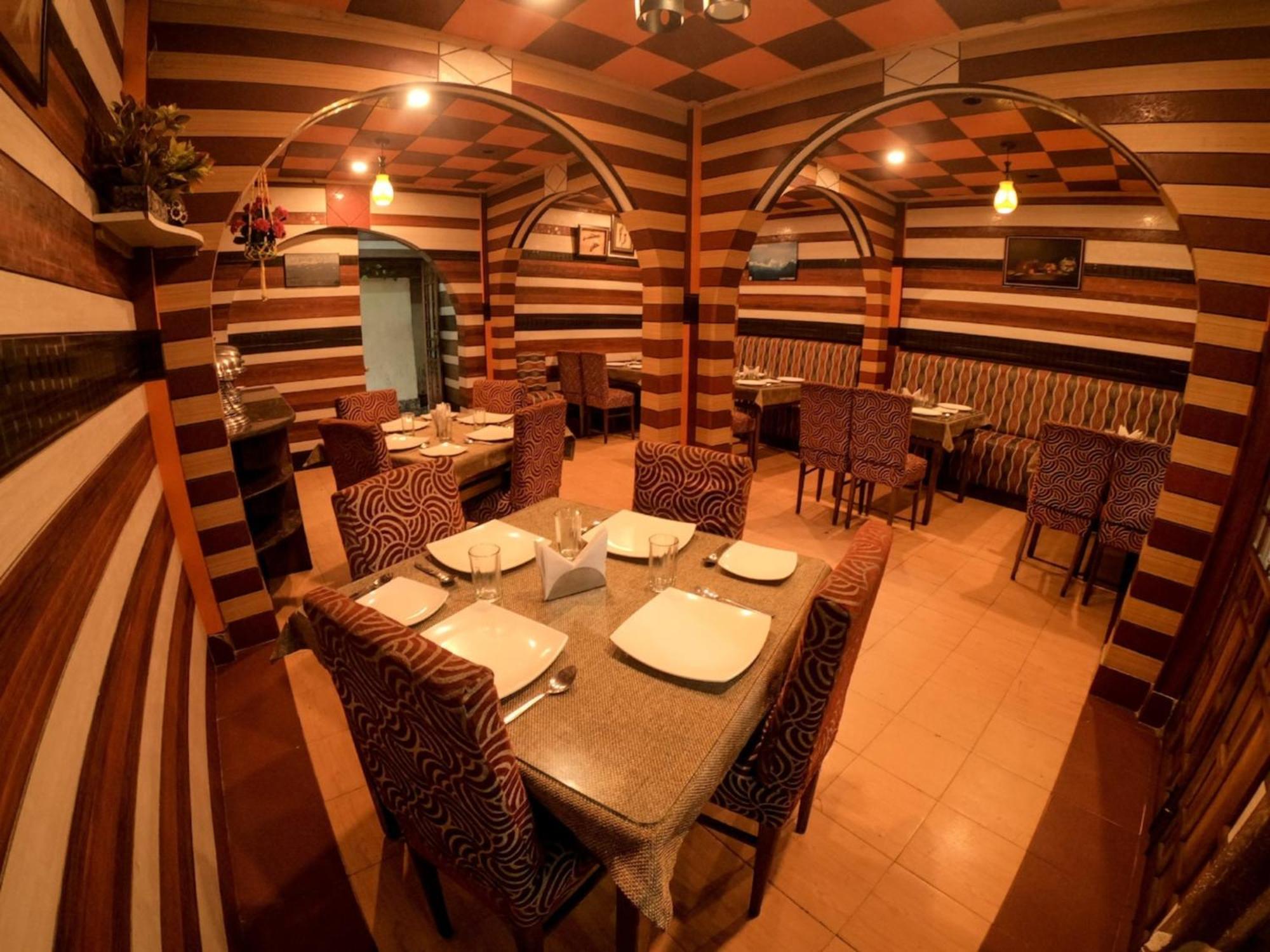 Grg Broadway Mall Road Darjeeling By Royal Collection Hotel Экстерьер фото